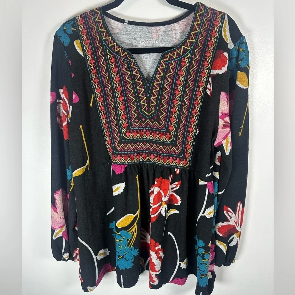 Catalog favorites Black Floral Embroidered Blouse v neck tunic type Size Large - Picture 2 of 8